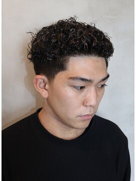 バーバーショップ フォーシーズン(BAR BER SHOP FOURSEASON) テーパーフェード/ハードパーマ/スパイラルパーマ