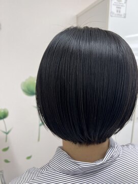 サロンドニケ ショートボブ