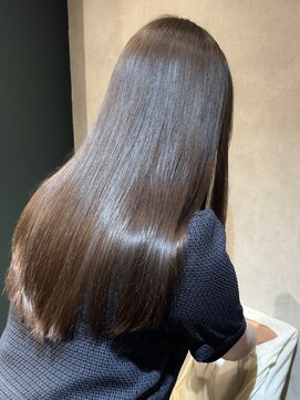 ミーナ バイ アーバン(Meena by urban.) 中性ストレート × オリーブブラウン