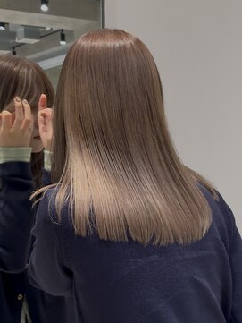 ローエ バイ デコ(Rohe by DECO) -Saki- ブリーチカラー　明るめオリーブベージュ