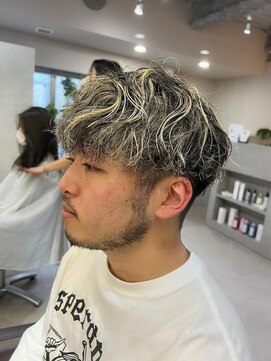 フラッグヘアー 博多駅前店(Flag HAIR) ブリーチ　メンズ　ニュアンスパーマ　ツイストスパイラル　眉毛