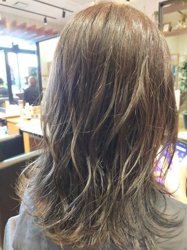 フレンズ 山鼻店(friend's) 【札幌中央区/山鼻エリア】髪質改善　ナチュラルハイライト