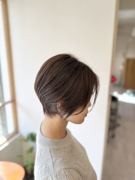 アーリア(aria) 横顔がキレイな抜け感ニュアンスショート