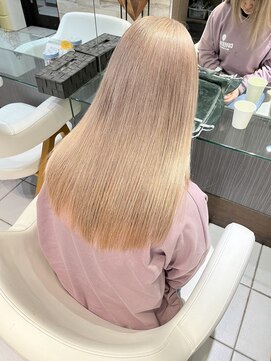 トムキャット(TOM CAT) 『エフェクトブリーチ』ホワイトミルクティー！