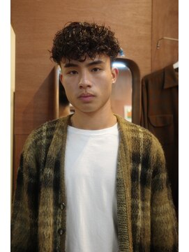 エディ(Edy) メンズスペインカールメンズパーマ刈り上げ外国人風眉毛カット