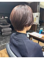 ハピネス クローバー 八木店(Happiness CLOVER)&nbsp;センター分けワインレッドくびれショート大和八木