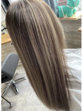 リーオオサカ(Lee Osaka) 【Lee大阪店】3Dカラー ミルクティー/新出奈津樹