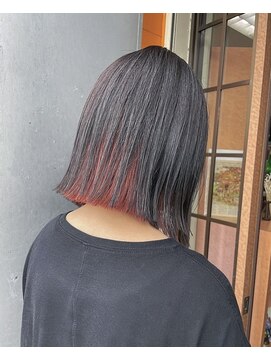 ブラッシュオン(BRUSH-ON) 切りっぱなしボブ×インナーカラー