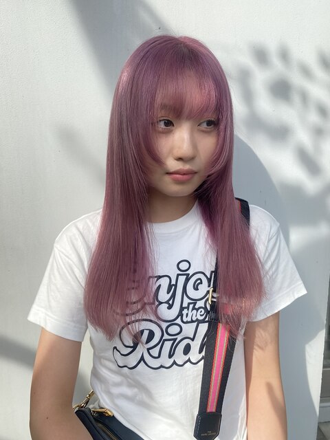 pink hair...
