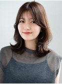 ぱっつん前髪ウルフパーマボブパーマ薄めバングオリーブベージュ