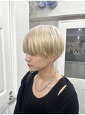 ホワイトベージュカラー