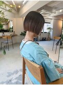 リップライン切りっぱなしパツッとミニボブ