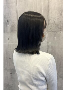 アーチ(ARCH) オリーブブラック/切りっぱなしボブ