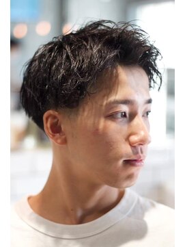 キングスマントーキョー 立川北口店(KINGSMAN TOKYO) アップバング / ツーブロック / スキンフェード 【立川】