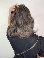 リベルテ 渋谷(Liberte)&nbsp;グレーバレイヤージュ【渋谷/髪質改善/学割/ブリーチ/レイヤー】