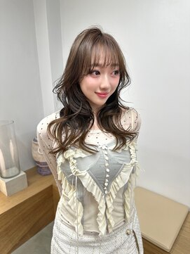 バド(bado) ベージュカラー/透明感カラー／レイヤーカット／髪質改善/本町