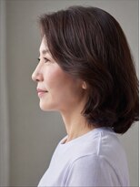 キヴィ(kivi)&nbsp;白髪ぼかしハイライト×大人レイヤーミディアム