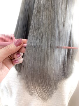 ヘアーワークス ヘルム 渋谷店(HAIR WORKS HELM) [HELM渋谷]シルバーアッシュ