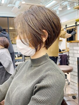 アヴァロン(AVALON) クールショート・ハイライト・アッシュグレージュ・【BISA】