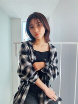 サーリー(SURLY)&nbsp;顔まわりカットイルミナカラーベージュブラウン透け感カラー