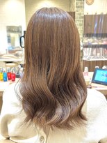 ヴィサージュ ユニール(VISAGE unir)&nbsp;【泉 果穂】やわらかマロンベージュ