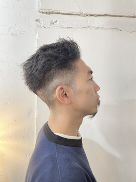 カゼ ダイカンヤマ Kaze DAIKANYAMA スクエア刈り上げ10代30代