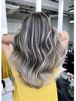 レディアル 大宮(REDEAL ope.)&nbsp;【ハイライト】ホワイト系バレイヤージュ