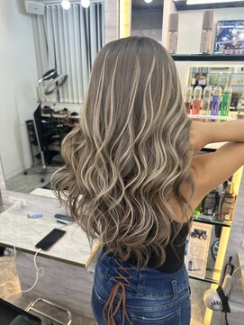 ラピス 千葉(Lapis) グレージュ×エクステハイライト20