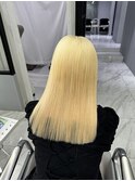 抜きっぱなしブロンドヘア