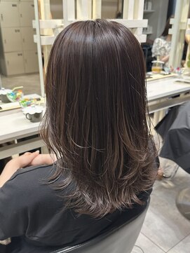 ディーエックス スリー(Dxxxx III) レイヤー×グレージュカラー REI