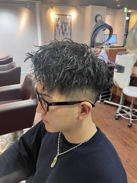 スリーク 吹田店(Sleek) ツイストパーマ×フェードスタイル