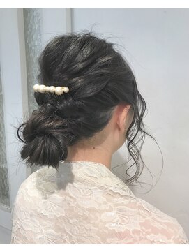 ヴァンクシー バイ ルナ(VANKCY by Luna) 【neolive plus】卒業式 袴スタイルにもおススメなローアレンジ