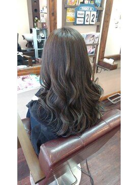 ヘア デ パルサ(Hair de Parusa) 大人かわいいグレージュ