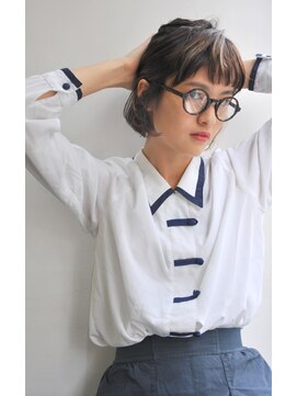 ヘアーサロン サボイア ウィズ ドッグ(SAVOIA with DOG) ボブと眼鏡