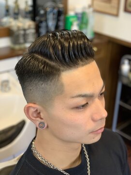 ビアードバーバーショップ(BEARDBARBERSHOP) スキンフェード×サイドパート