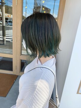 ケースタイルシェノン(K-STYLE CHAINON) 外ハネボブのインナーグリーンカラー