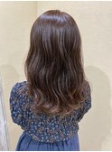 ピンクベージュ