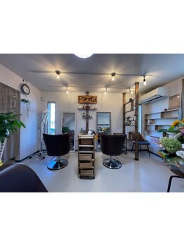 こだわりのアンティークな雰囲気の店内で日常を忘れてゆったりと…髪の悩みを解決しながら理想のヘアに。