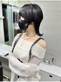 中性ウルフカット（前下がり/襟足長め/レイヤー高め）