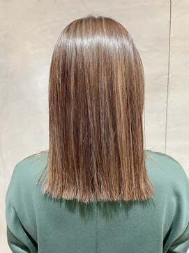 グラム バイ レイエレガンス(glam by REIELEGANCE) 白髪ぼかしハイライト/ミディアム