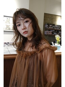 ニュア(neua) ミディアムレイヤー*奈良/橿原神宮前