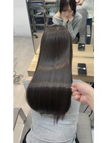 エラ(Ella) 潤ツヤ仕上げの髪質改善カラー