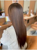 サラ艶ストレートヘア