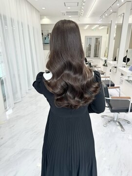 エレリー 名駅(EleRe) EleRe 名駅/名古屋/髪質改善/韓国/カラー/カット/レイヤーカット