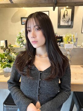 マスカリ(muscali) ハイライト/ダークアッシュ似合わせカットミディアムレイヤーd25