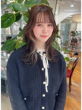 オブヘアージユウガオカ(Of HAIR Jiyugaoka) 【レイヤーカット×インナーカラー】
