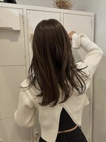 エイチ 梅田(H)&nbsp;ミルクティーベージュショートボブシースルーマッシュパーマ50代