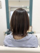 ウミネコ美容室(Umineko美容室) 動きの出るアッシュブラウンレイヤーボブ