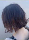 外ハネ切りっぱなしボブ