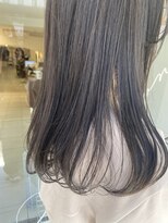 インビテーション(invitation) 透明感オリーブ・ピスタチオカラー・暗髪ロング